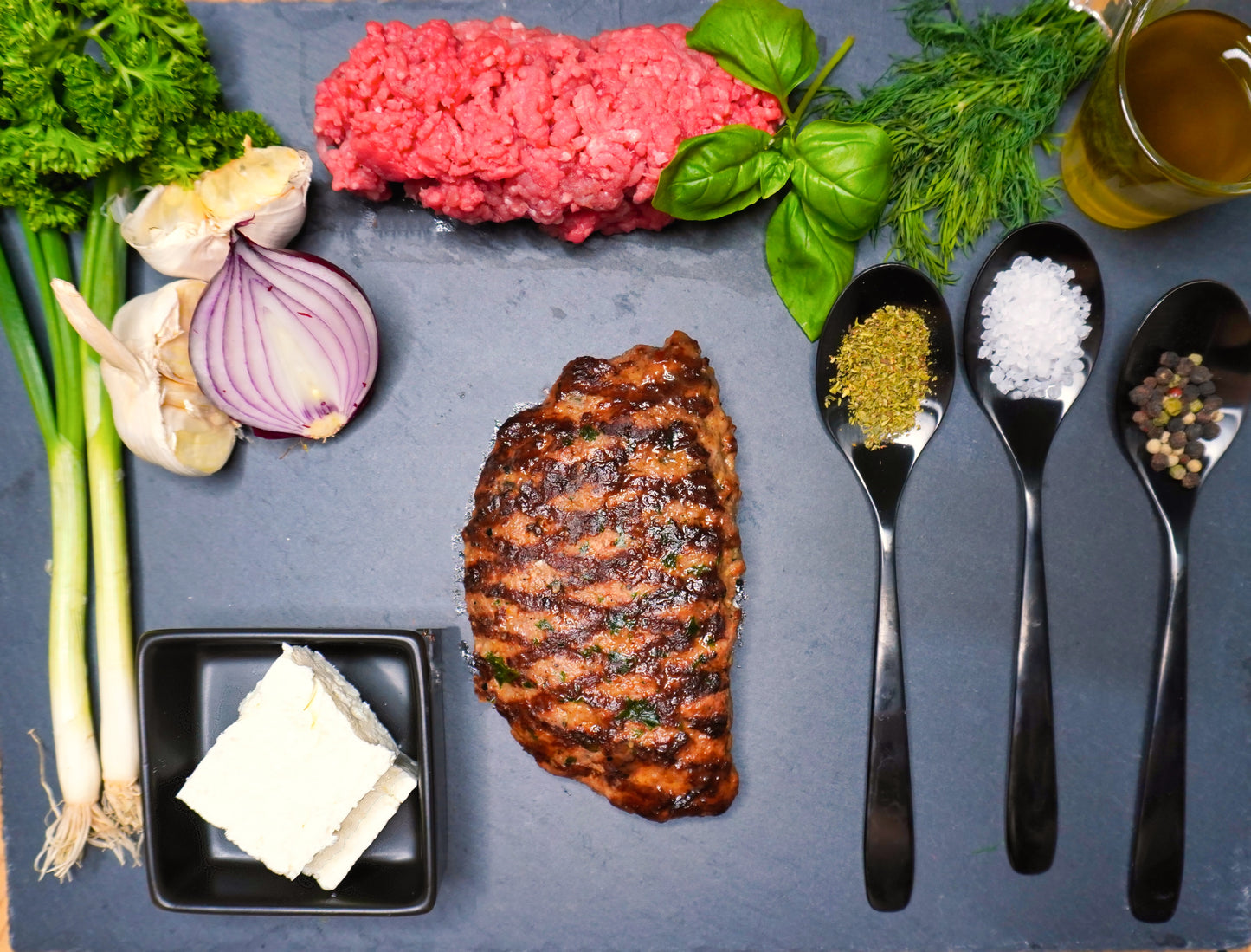 Bifteki gefüllt mit griechischer Feta